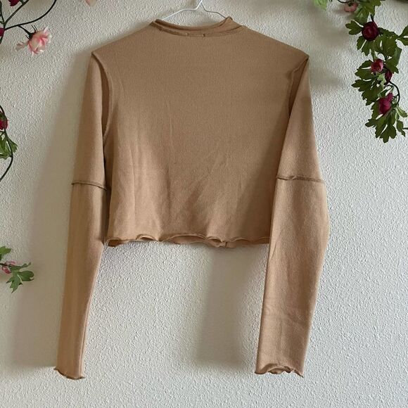 HYFVE Women's Small Long Sleeve Crop Tee - Picture 3 of 6